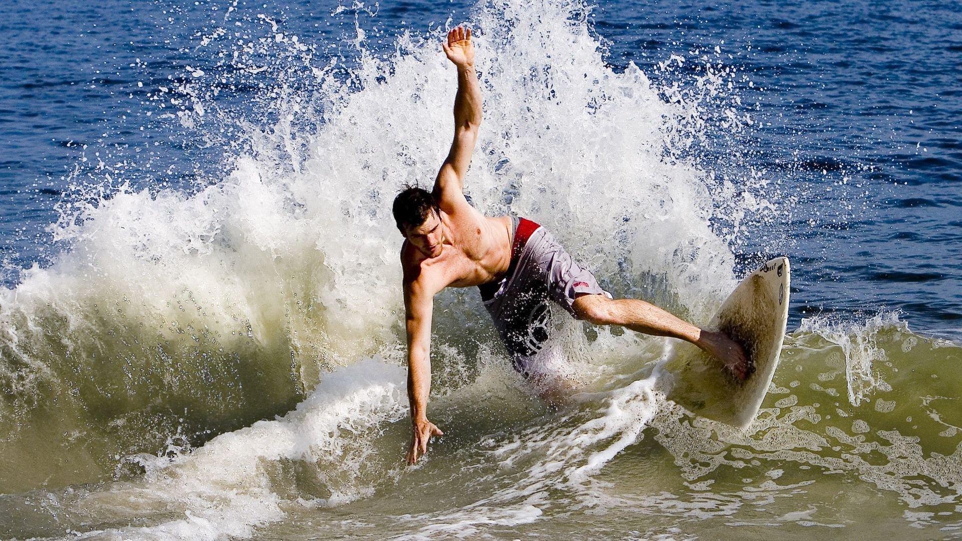 开云体育ios-水上漂流探险:刺激与合作的体验,我想看水上漂流